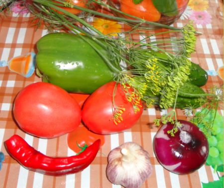 Ингредиенты для овощного ассорти