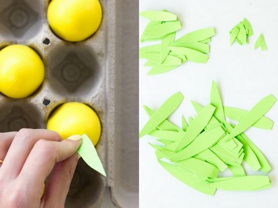 Приклеиваем листочки к яйцам - ананасы готовы!
