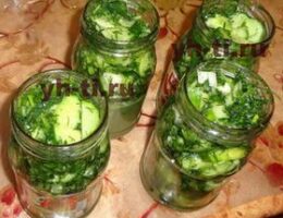 Зимний салат из огурцов и зелени